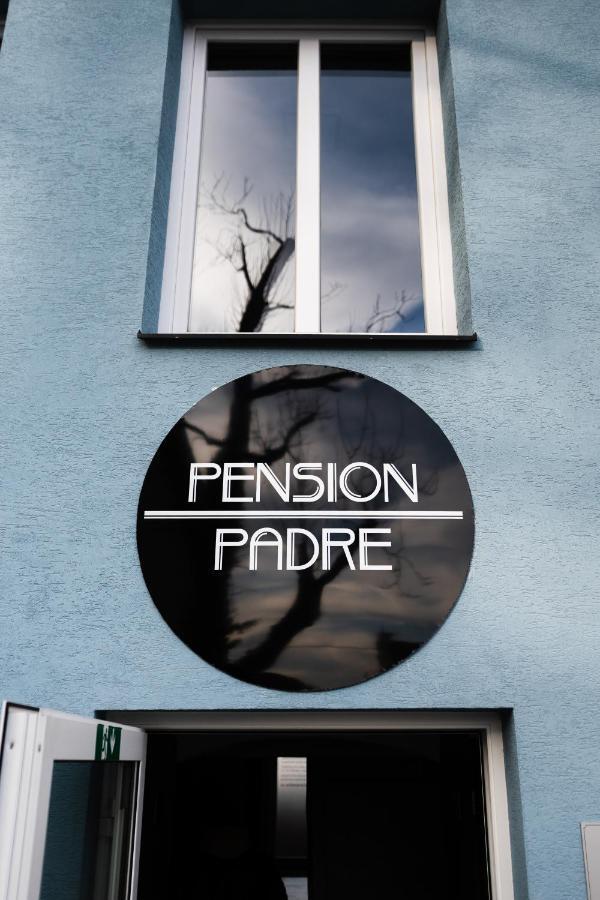 Pension Padre Острава Экстерьер фото